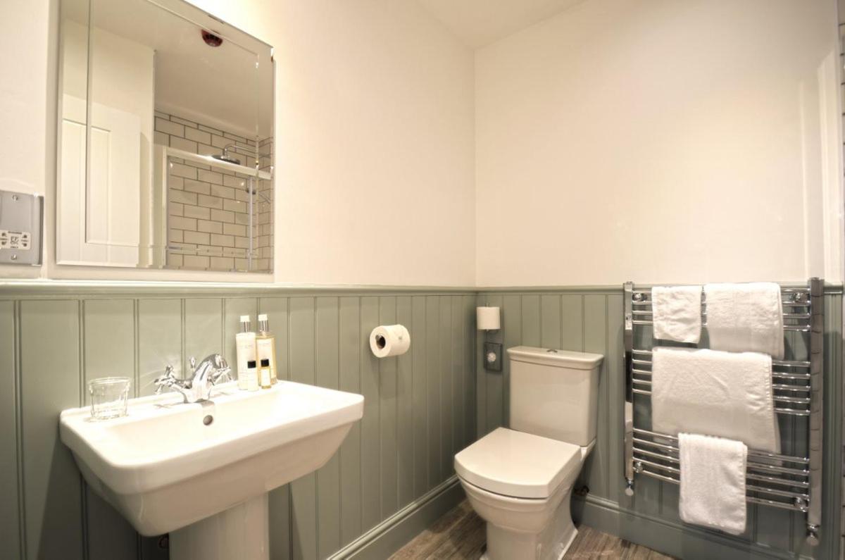 The Black Bull Inn Lowick  Стая снимка